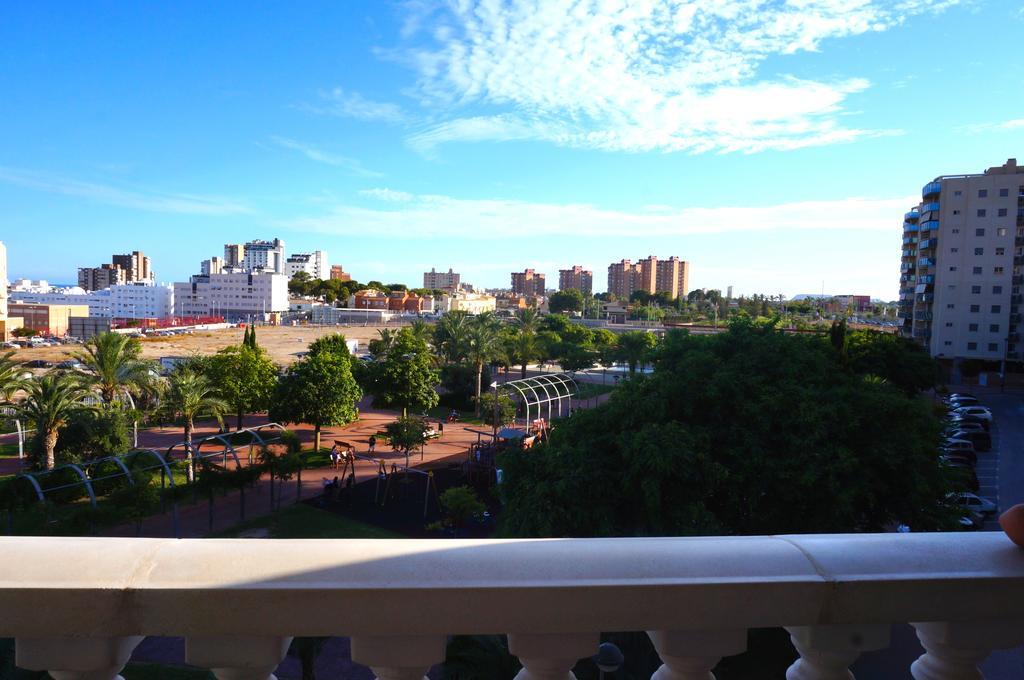 Sunny Escape In El Campello Διαμέρισμα Δωμάτιο φωτογραφία